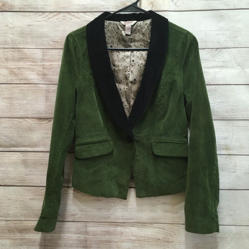 ARIZONA CROPPED BLAZER IN GREEN VELVET